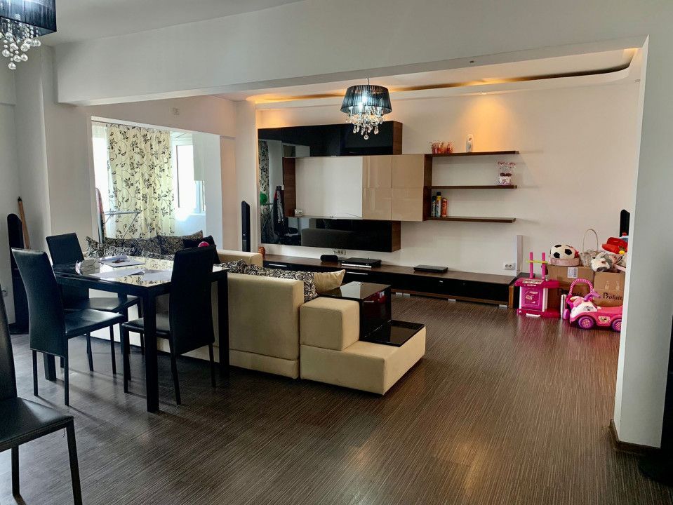 Vanzare Apartament 3 camere, Exercitiu, stradal - Poză 3