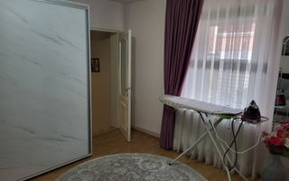 Casă de Vânzare | Piscină Interioară | Spațiu de Relaxare - Poză 30