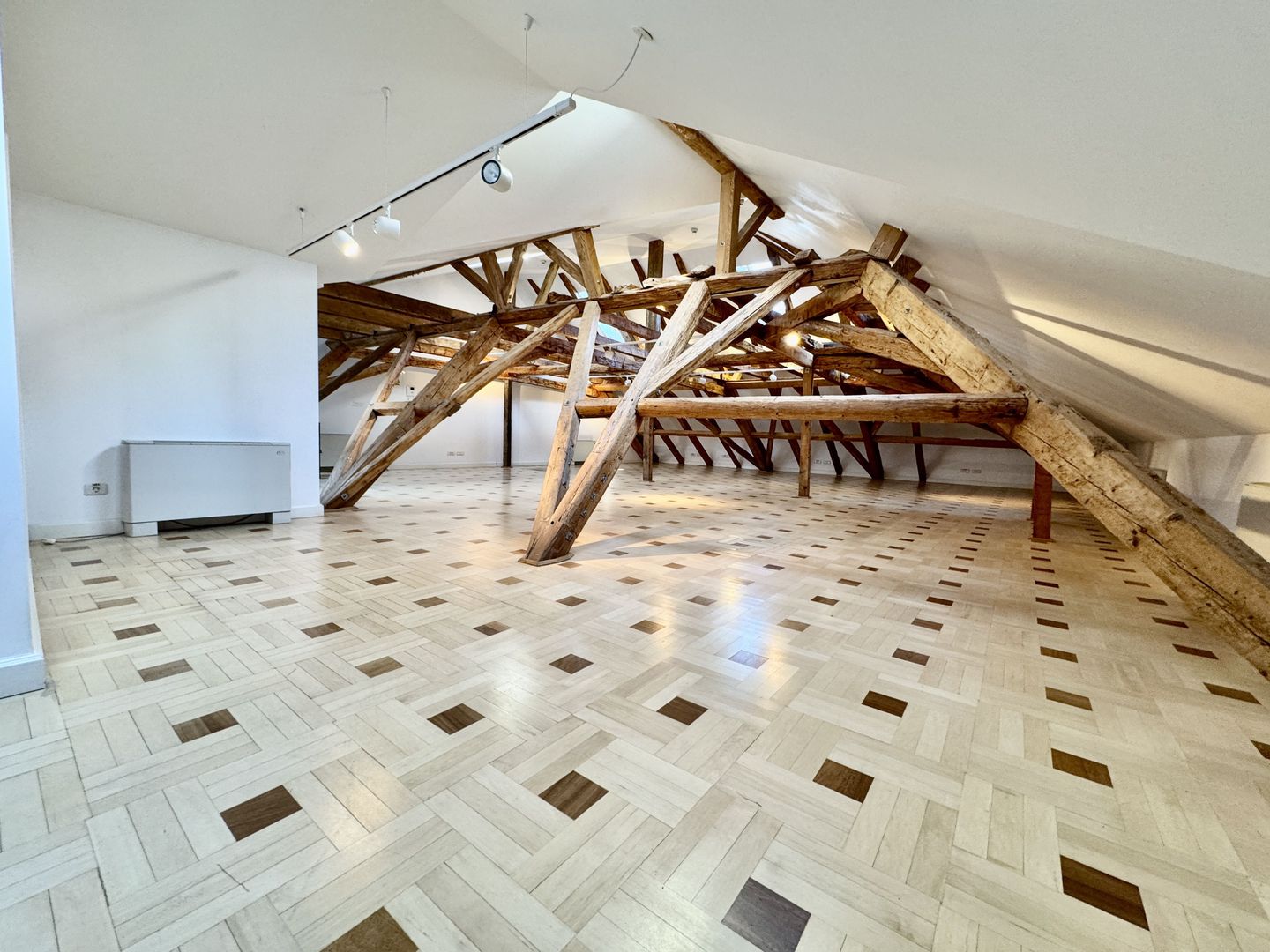 Spațiu Birou - Mansarda Cosy - Poză 4