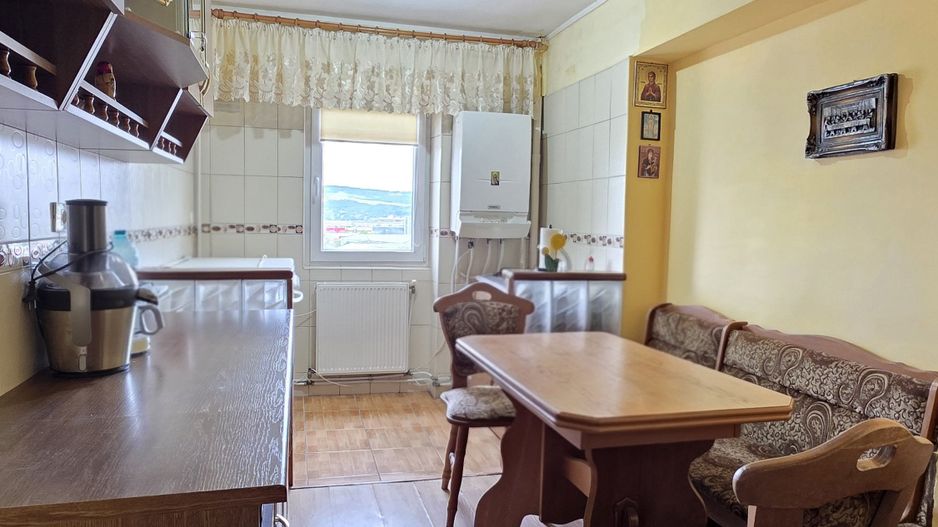 Apartament cu 3 camere, etaj 8, mobilat și utilat, zona GARĂ; - Poză 7