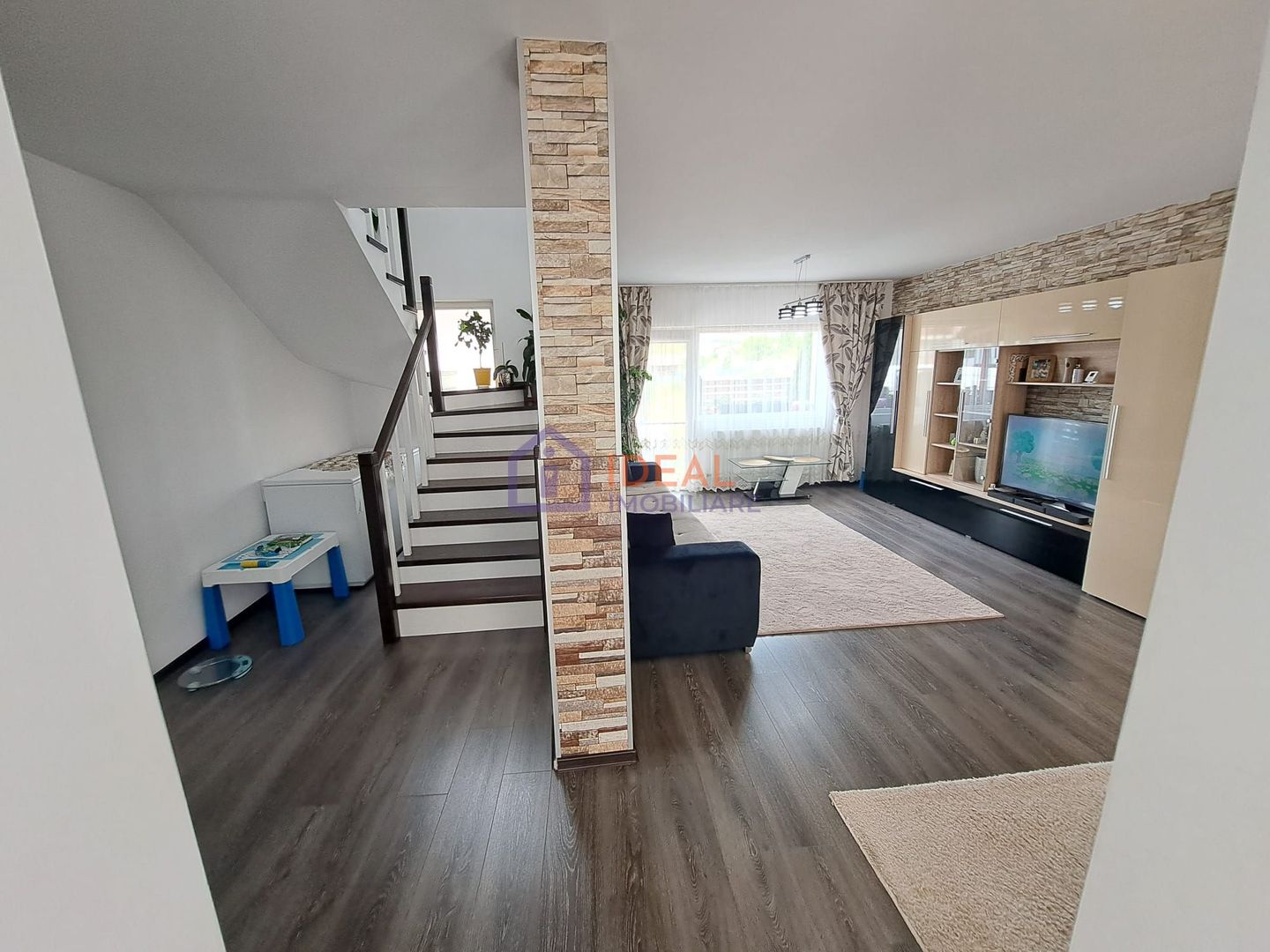 Casa cu 4 camere Mobilata-Utilata, in Cartierul Arhitectilor - Poză 15