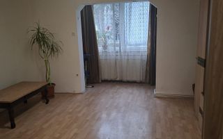 Apartament decomandat cu 3 camere Dambu Pietros - Poză 4