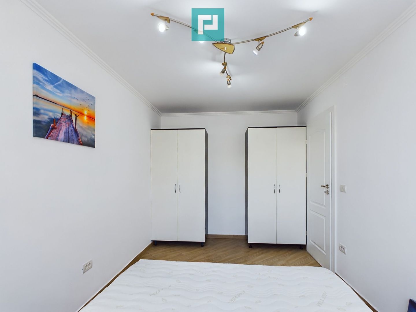 Apartament 2 camere și loc de parcare la UTA - Poză 2