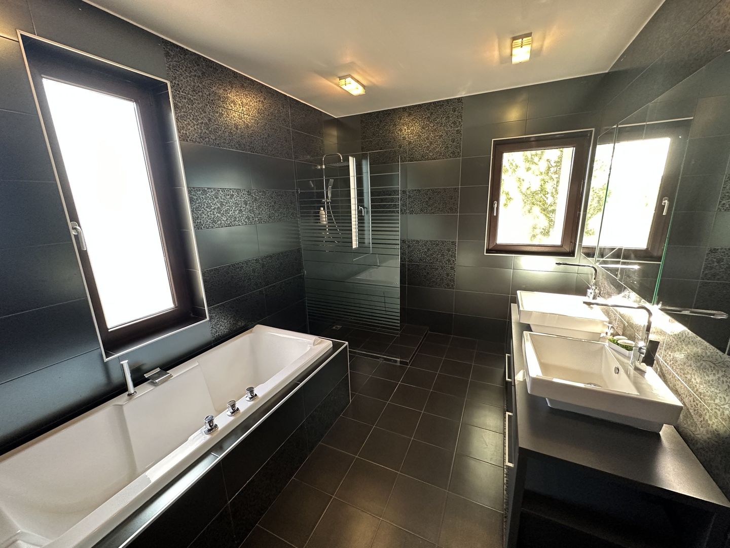 Duplex modern -   zona Lipovei - Poză 12