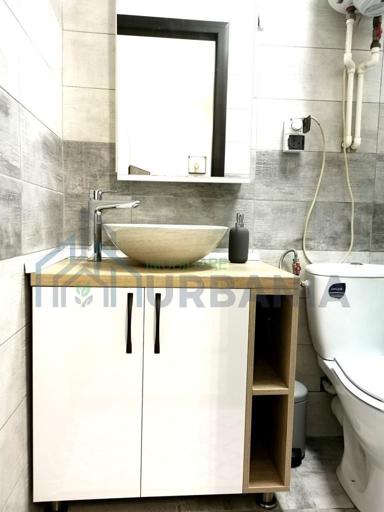 # închiriez garsonieră Alexandru cel Bun (la Familial) - Poză 4