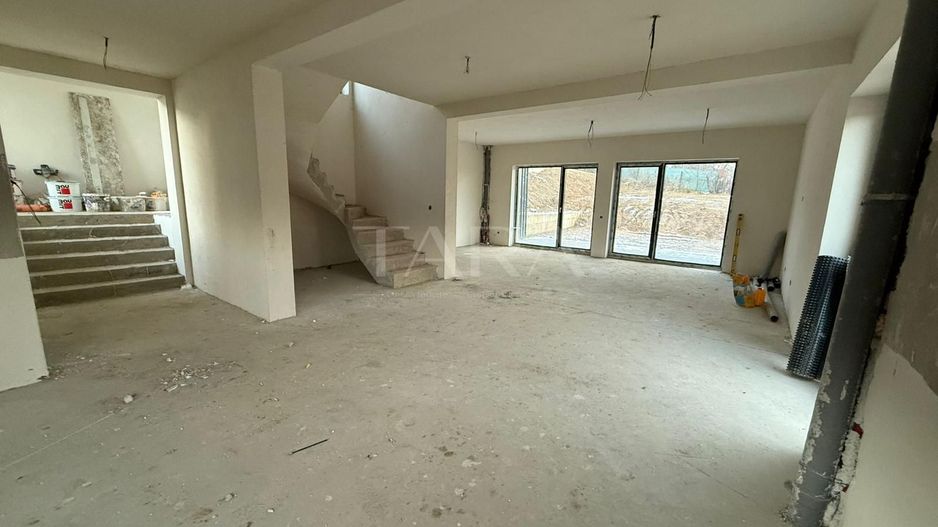 Casa in Feleacu, aproape de Cluj-Napoca - Poză 1