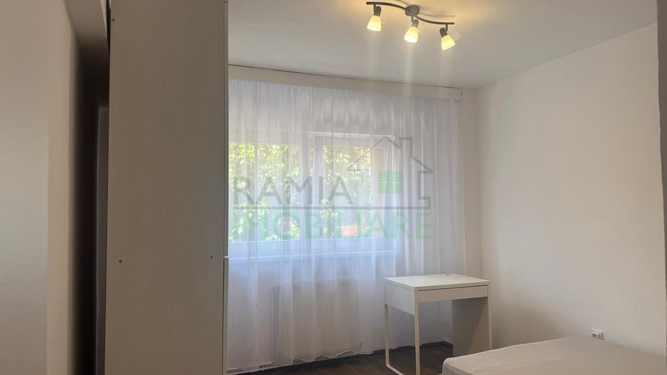 Apartament 3 Camere Decomandat, Etaj 1, Tractorul - Poză 9