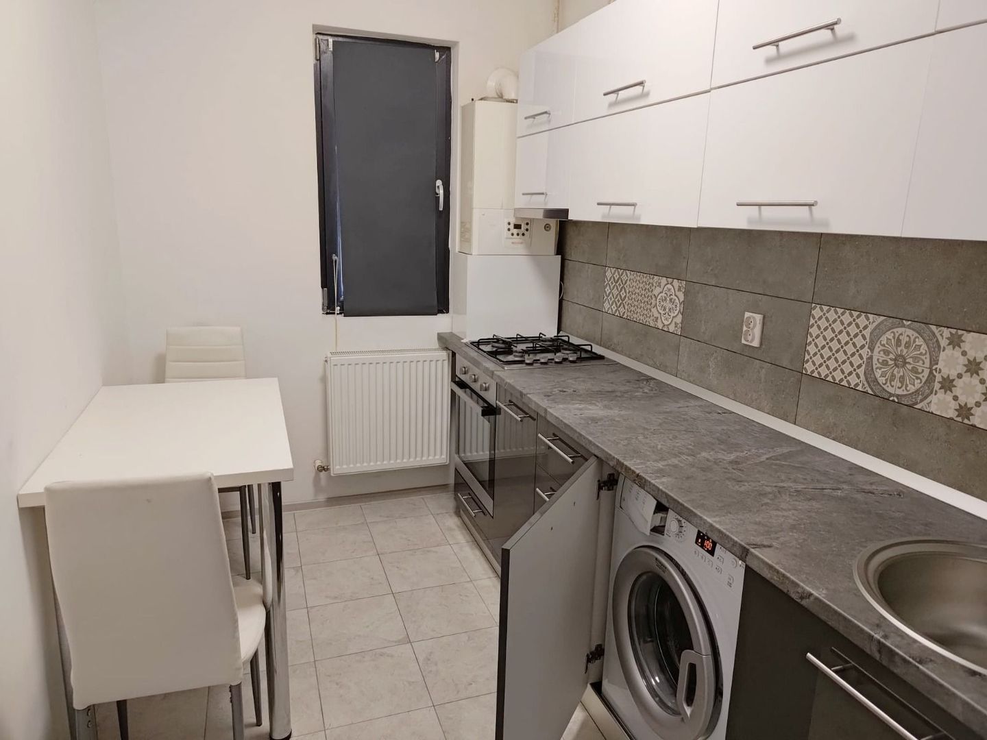 Vanzare apartament 2 camere zona 1 Decembrie - Poză 6