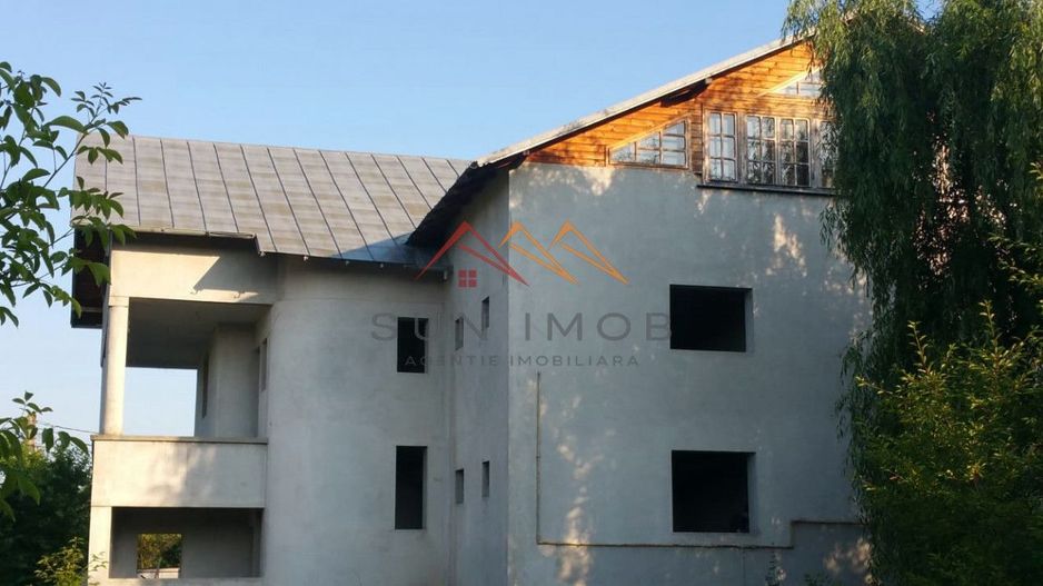 Vila D+P+E+M, teren 1950 mp, suprafata utila 621 mp, Campina, Prahova - Poză 4