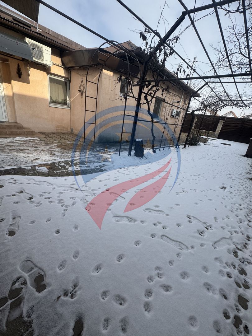 Casă primitoare, excelent poziționată, ideală pentru o familie! - Poză 9