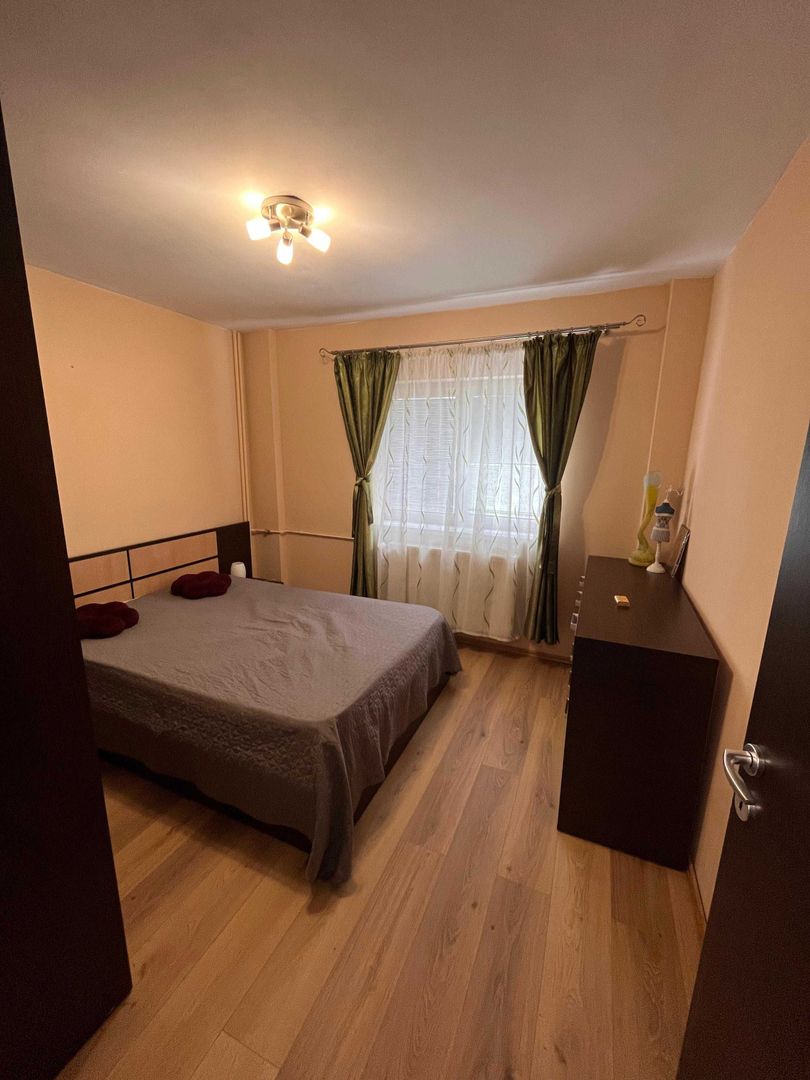 Apartamet cu 3 camere de închiriat - Poză 5