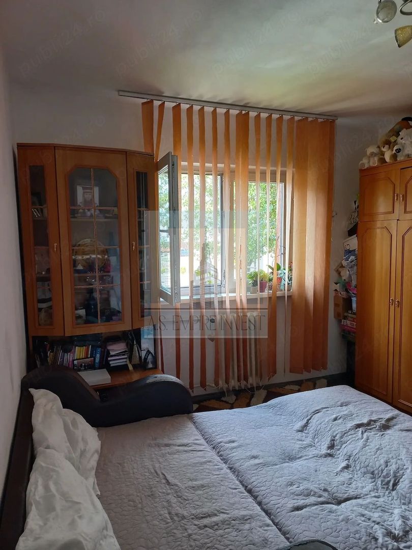 Garsoniera, decomandata, Tractorul, zona case Coresi - Poză 1