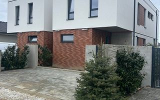 Duplex cu 4 camere despartit prin casa scarii in Mosnita Noua - Poză 1