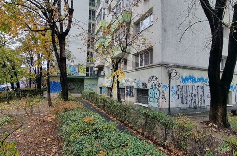 3 Cam Renovat Victoriei Iancu de Hunedoara Metrou Stradal Vedere Spate Lateral - Poză 7