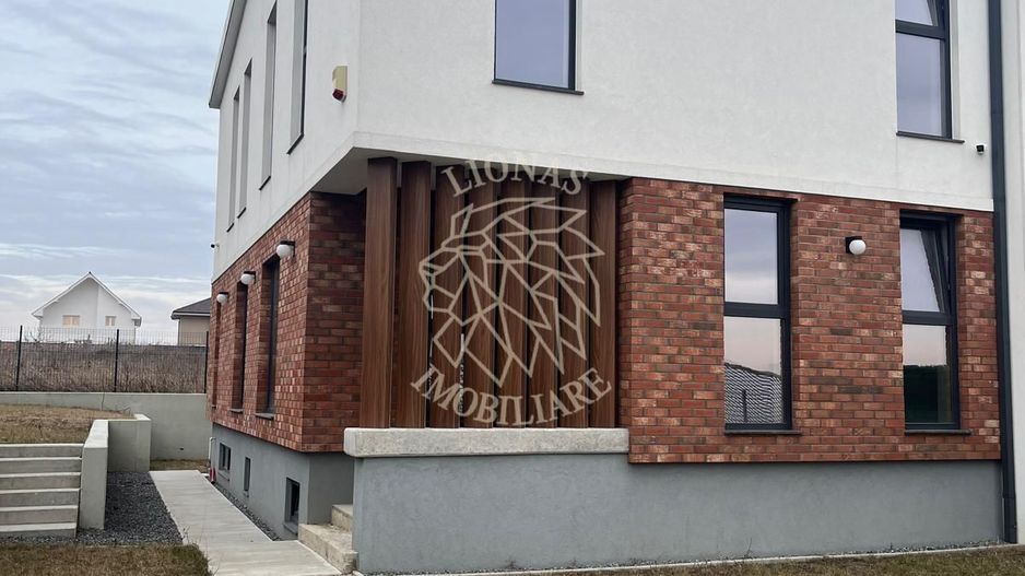 Doua case in Duplex 4 camere 183 mp-teren 295 mp-Dezmir Jud. Cluj - Poză 1