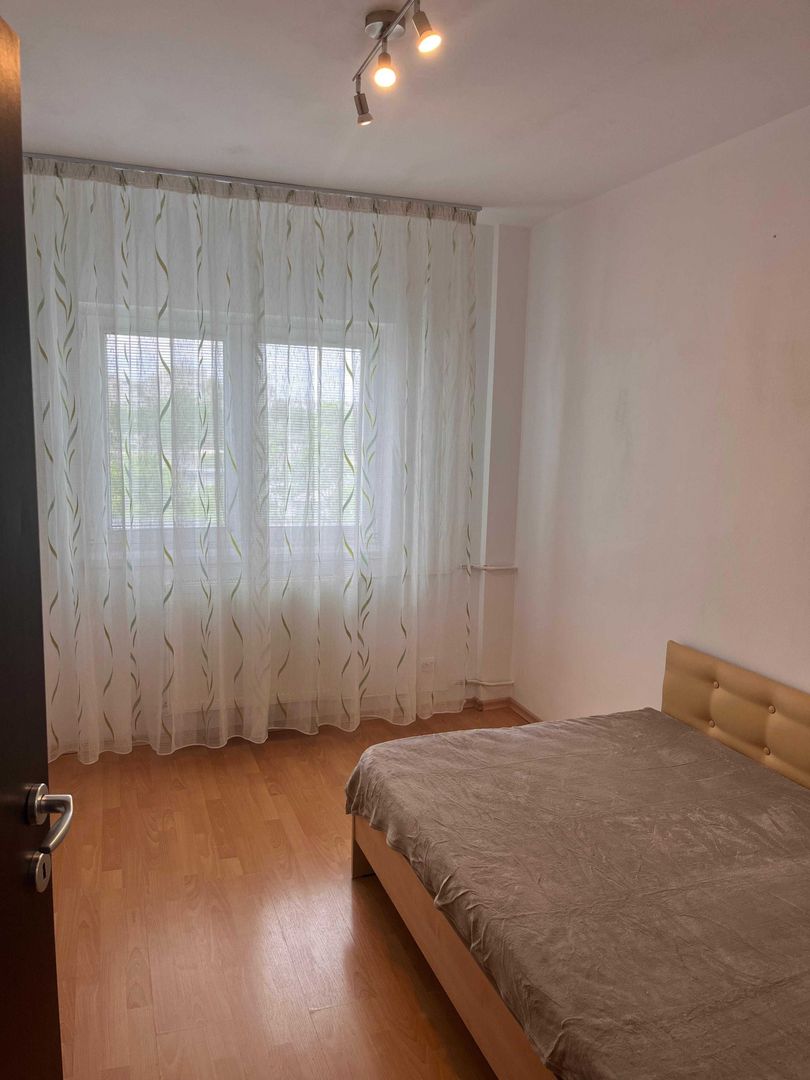 Apartamet cu 3 camere de închiriat - Poză 6