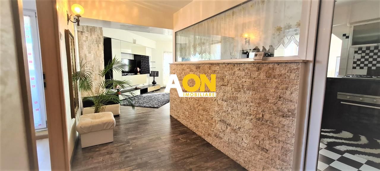 Apartament cu 4 Camere | Scara Interioara | Ultracentral | Terasa - Poză 2