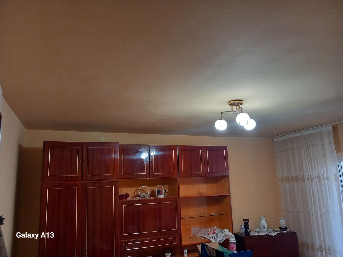 ageuropa.ro vinde ap 3 cam DECOMANDATE 90mp la etajul 3 în Micro 16. - Poză 1