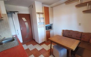 Închiriez Apartament cu 3 camere zona piața CUG - Poză 5