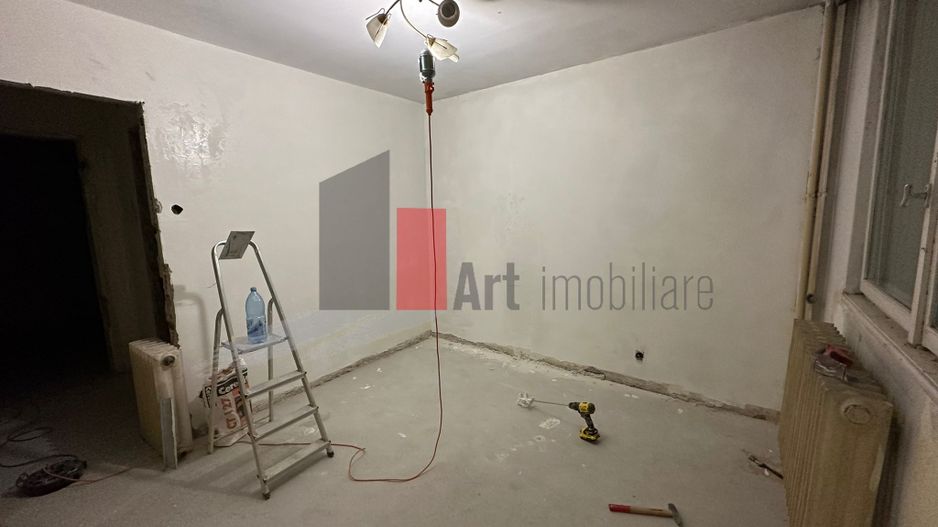 Apartament 3 camre Titan IOR de renovat - Poză 6