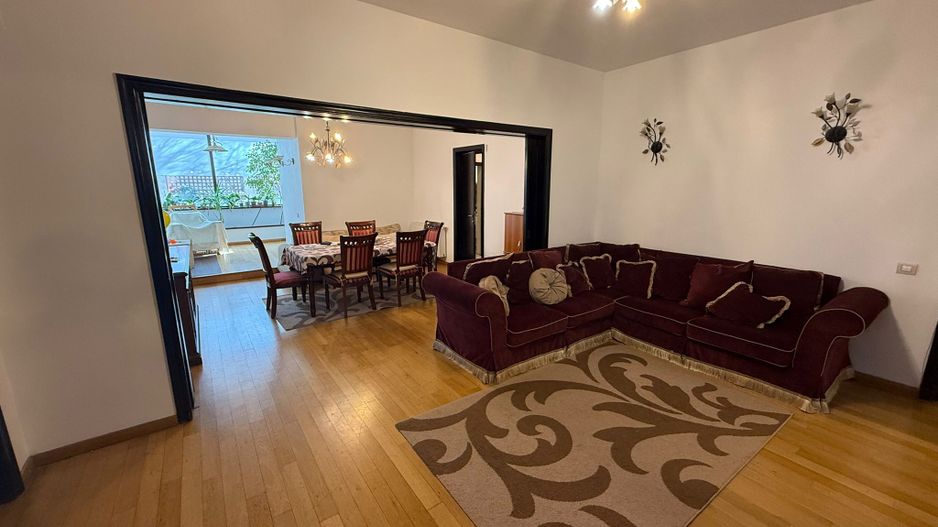 De vanzare | Casa | Academia Militara - Poză 1