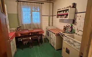 De vanzare apartament 3 camere Veteranilor - Poză 3