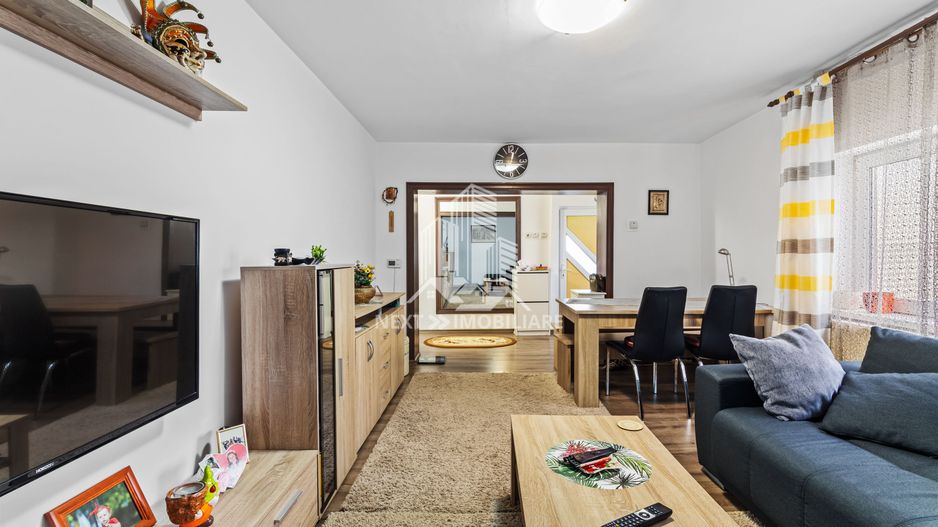 Casa Coiciu 5 camere la sol cu teren 408 mp si garaj - Poză 1