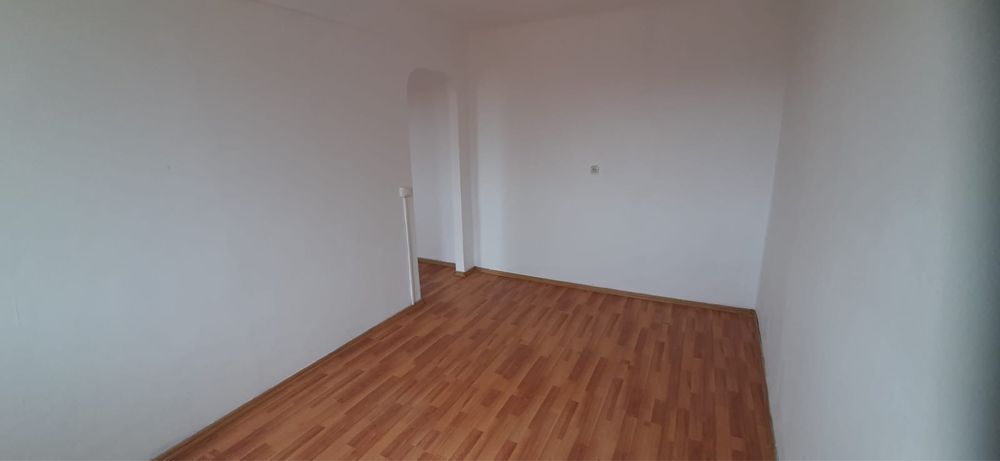 BRASADAS vinde ap 2 cam etaj 3 in zona CENTRALA. - Poză 2