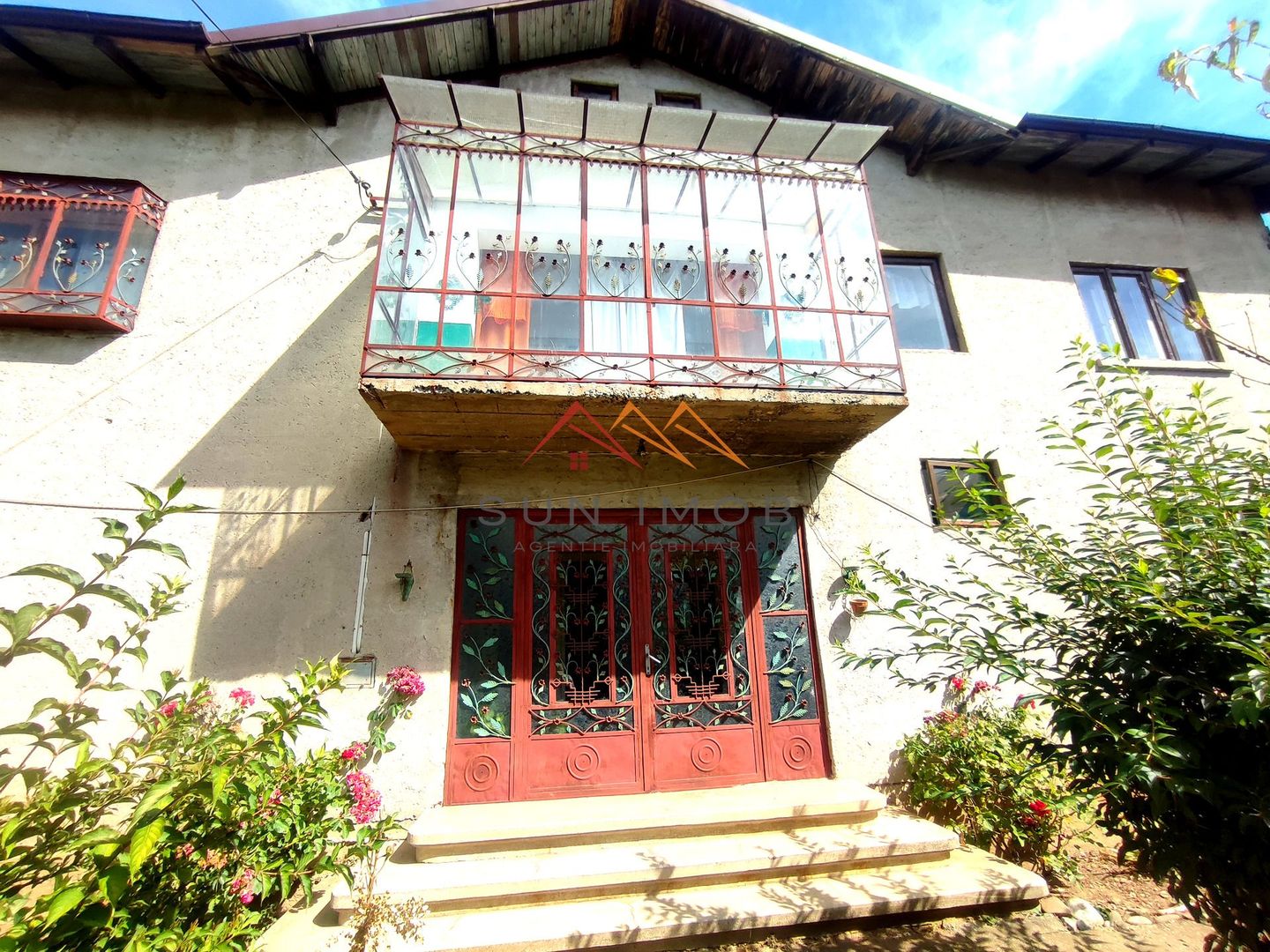 CASĂ DE VÂNZARE | 9 CAMERE | TEREN 1.000 MP | BĂICOI – ZONĂ CENTRALĂ - Poză 2