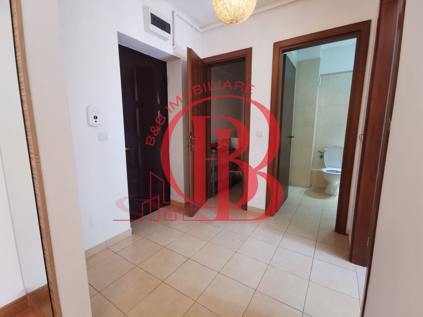 Garsoniera spatioasa mobilata si utilata - Poză 4