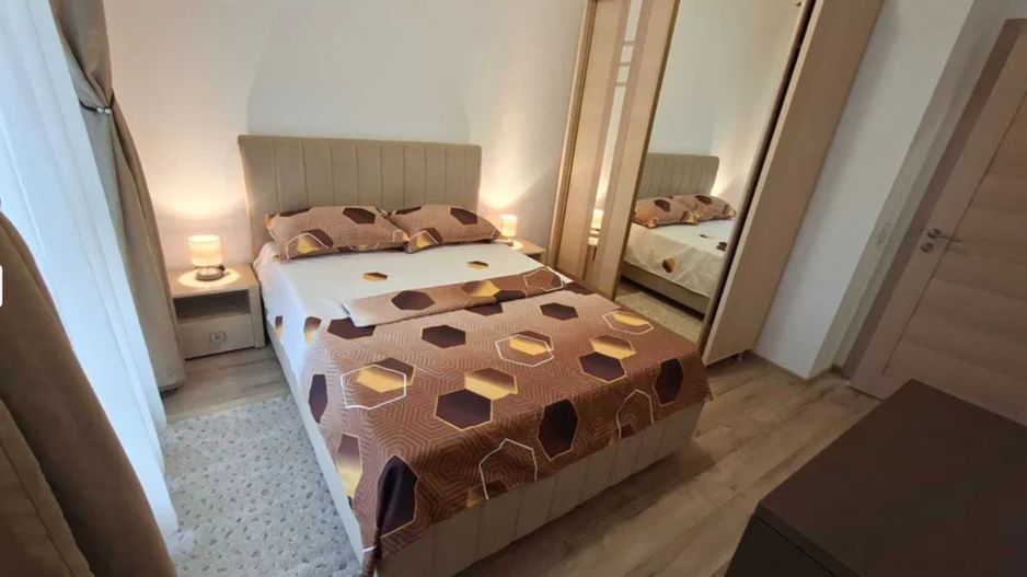 Apartament 2 camere LUX -  bloc nou - centrala proprie - Parcare - Poză 1