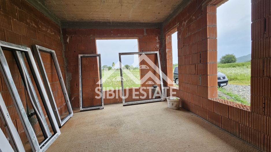 Casa noua 5 camere 3 bai, curte mare - Poză 7