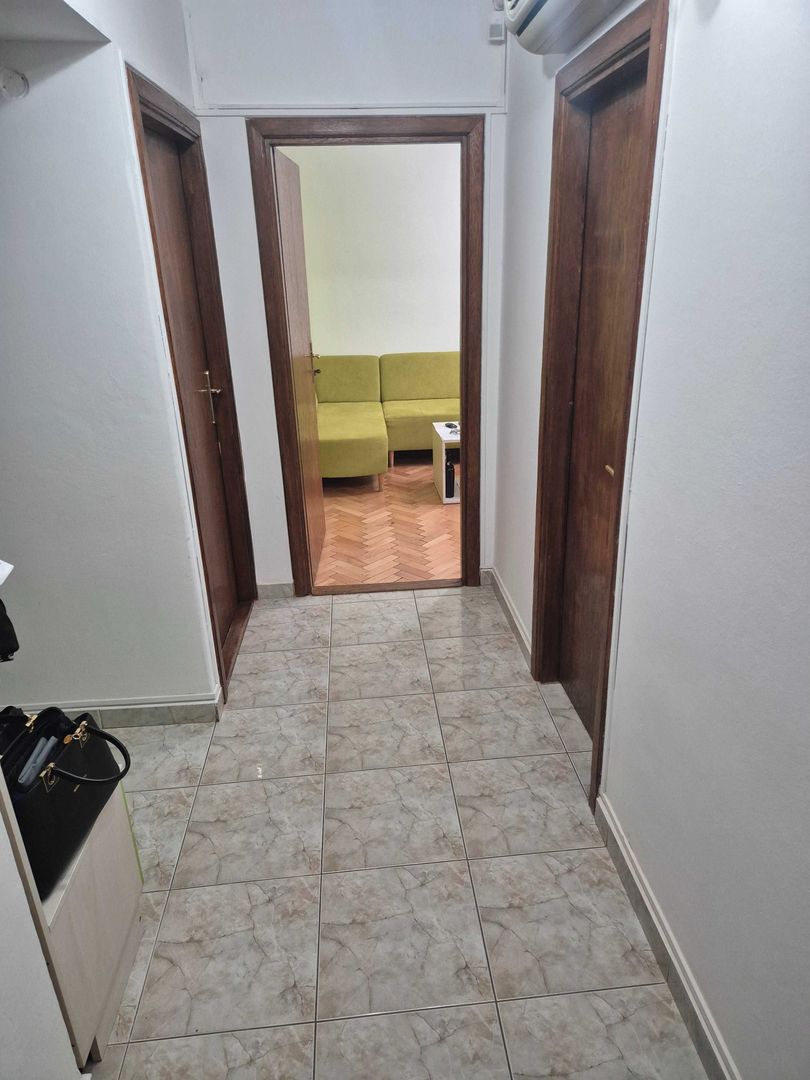 Apartament zona centrala - Poză 4