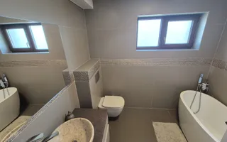Casă tip duplex de închiriat în Șelimbăr | 121mpu și 140 mp curte - Poză 11