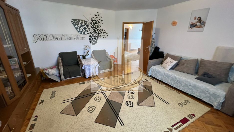 Casă spațioasă cu 2 apartamente, acces din 2 străzi – zona Lipovei - Poză 8
