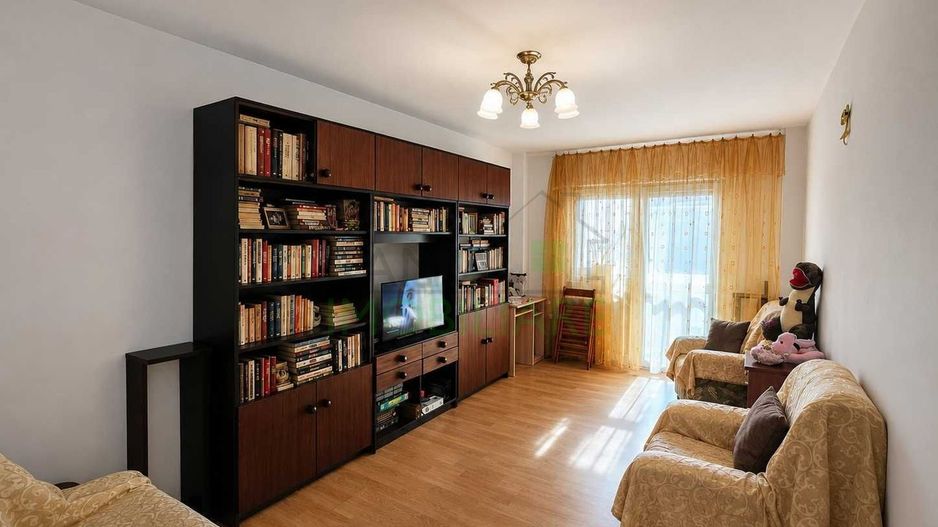 Apartament 3 camere , Răcădău, 64 mp utili, Balcon închis 11 mp - Poză 4
