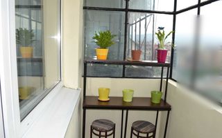 Apartament cu 2 camere decomandate, 2 balcoane, zona Aurel Vlaicu. - Poză 2