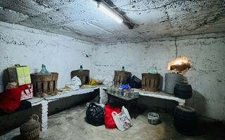 Casa de vanzare cu 2 camere si teren 1068 mp zona Renașterii - Poză 5