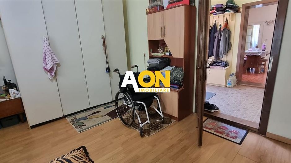 Casa individuala, 2 Camere, zona Poarta I,  300mp teren - Poză 4