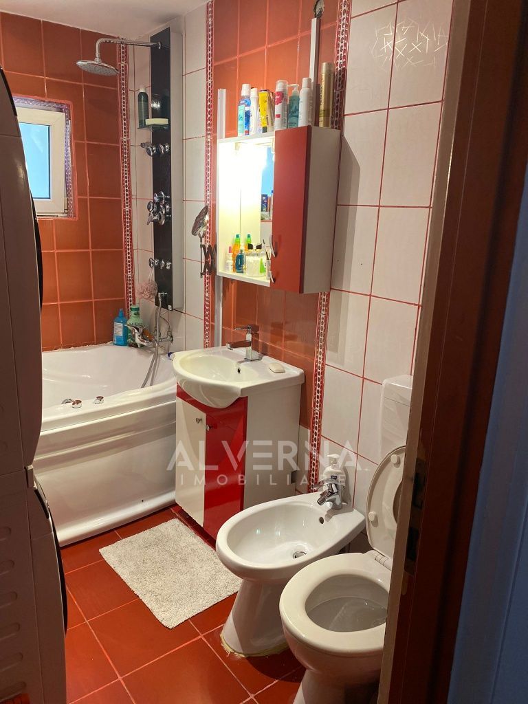NOU! Apartament 3 camere, 67mp, mobilat, balcon, parcare, zona Teilor - Poză 8