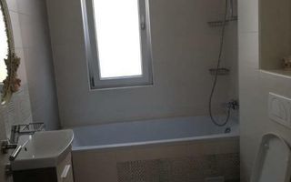 Curte proprie 66mp. Loc de parcare. Pozitie excelenta - Poză 11