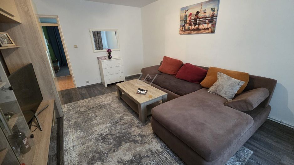 Direct proprietar. Etaj 1. Decomandat. - Poză 2