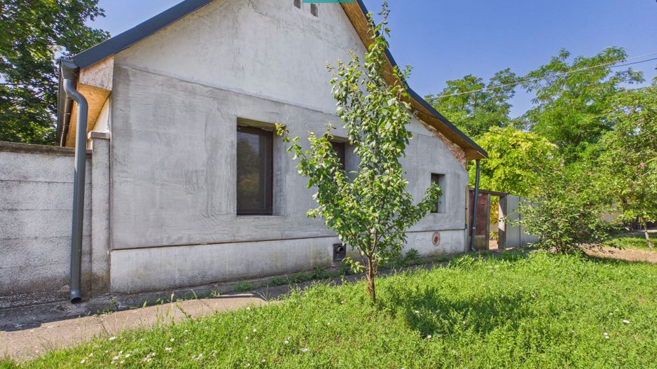 Casă renovată cu 3 camere în Battonya - Poză 12