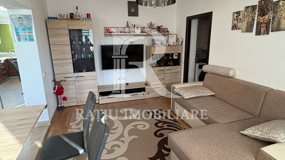 Apartament cu 3 camere | Decebal | Oradea - Poză 2