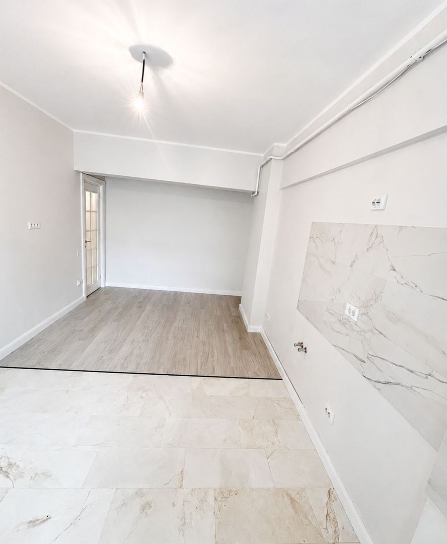 Apartament finalizat 2 camere, 43 mp, Copou Royal Town 116900 euro - Poză 2
