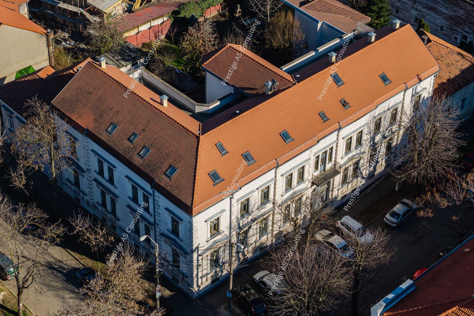 Cladire istorica integral inchiriata | 1.300 mp | colt de strada | Iosefin – TM - Poză 1