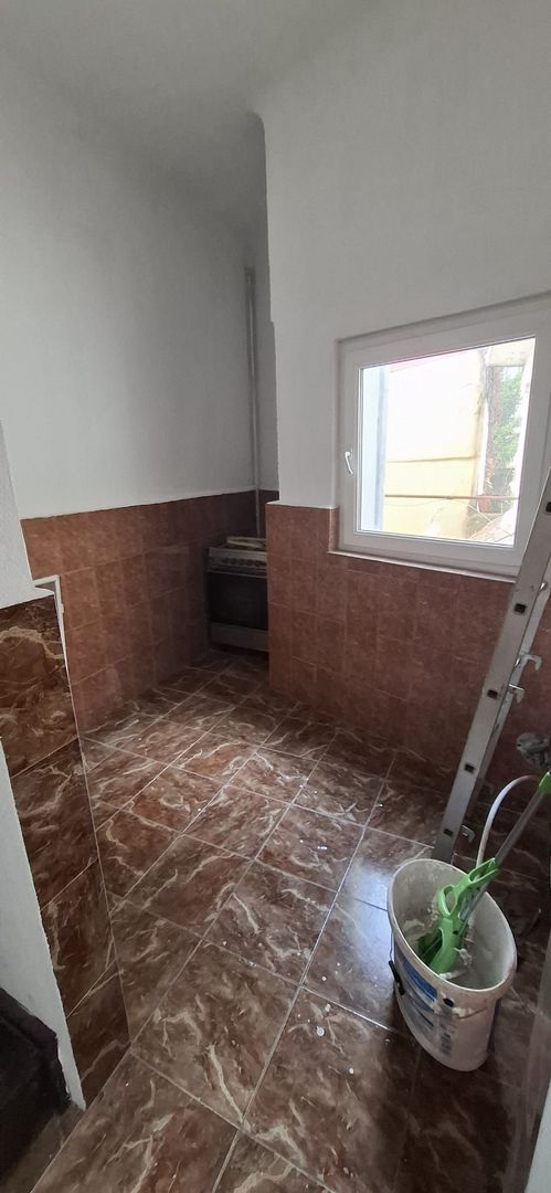 Se vinde etajul 1 si mansarda | Vile interbelica | 13 Septembrie - Poză 31