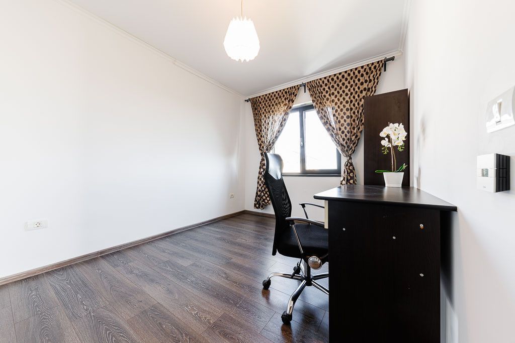 Apartament spatios, luminos,4 camere, zona Braytim, Comision 0 - Poză 34