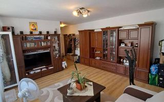 Ap 2 cam 55 mp terasă 8 mp, Baciu - opt. parcare sub bloc - Poză 4