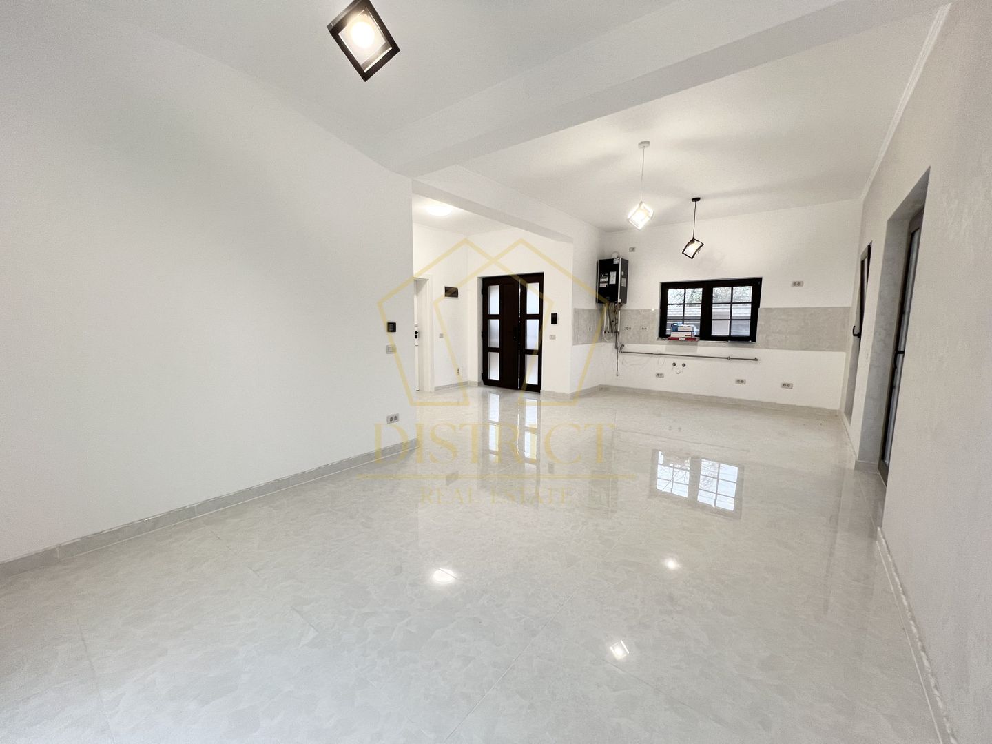 Duplex superb cu 5 camere | Giroc - Poză 2